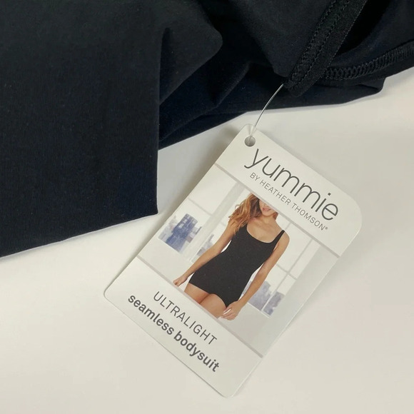 Yummie Maggie Bodysuit Womens Size Large Black Sleeveless One Piece Pull On NWT - Picture 8 of 9
